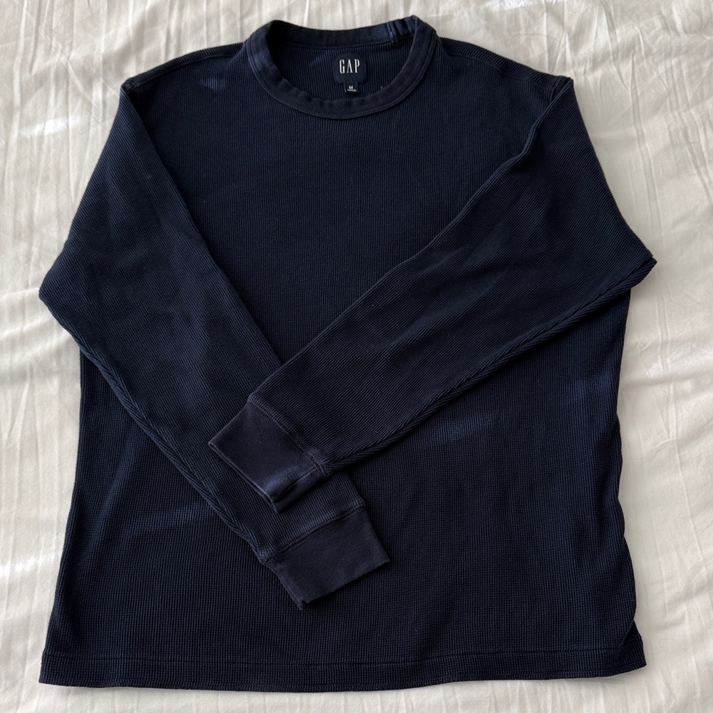GAP Navy Crew Waffle Longsleeve - M - EUC